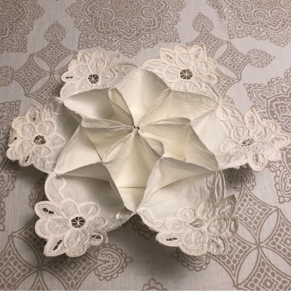 Antique Lace Bread Roll Holder Handmade Off-white Lace 15” - Picture 2 of 5